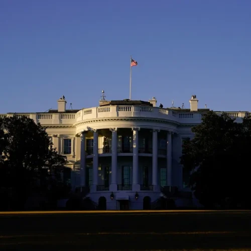 Impacto da Eleição dos EUA de 2024 na Saúde Pública: Como os Resultados Podem Moldar o Acesso aos Cuidados de Saúde